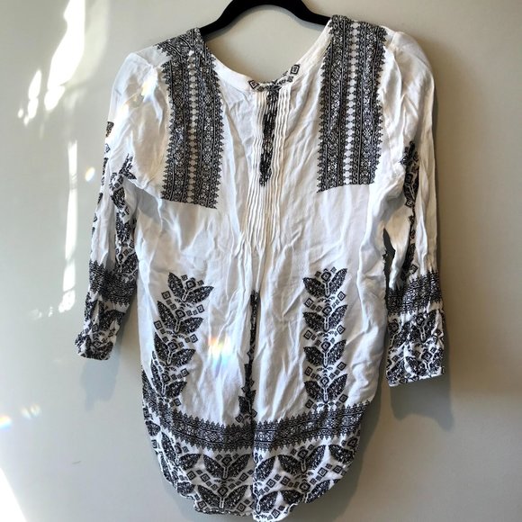 Tunic Style Top - Picture 2 of 4